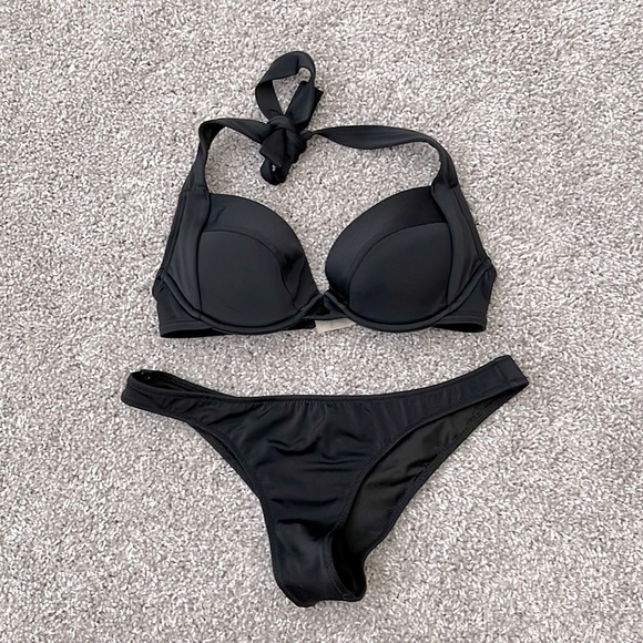 Victoria’s Secret Black Two Piece Cheeky Bikini - Size 34B/S - Picture 1 of 10